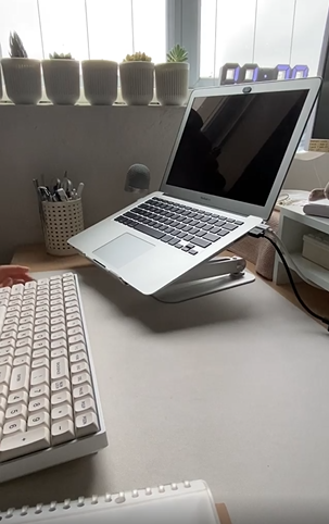 The Review of the LENTION L5  Laptop Stand Desk Riser with Multiple Angle (Stand-L5)